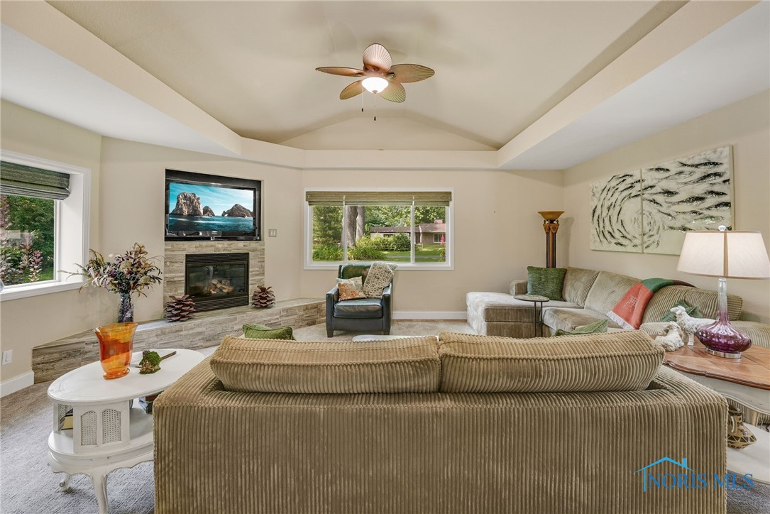 Photo 18 of 45 of 4835 S Crestridge Road house