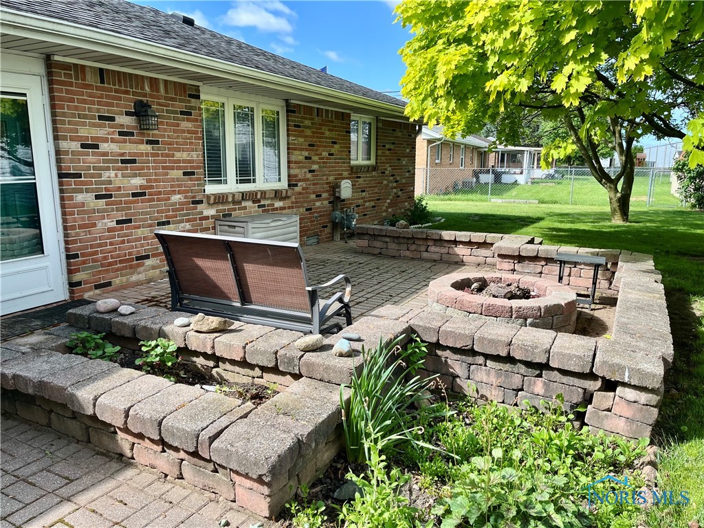 360 N Harmony Drive, Napoleon, Ohio image 8
