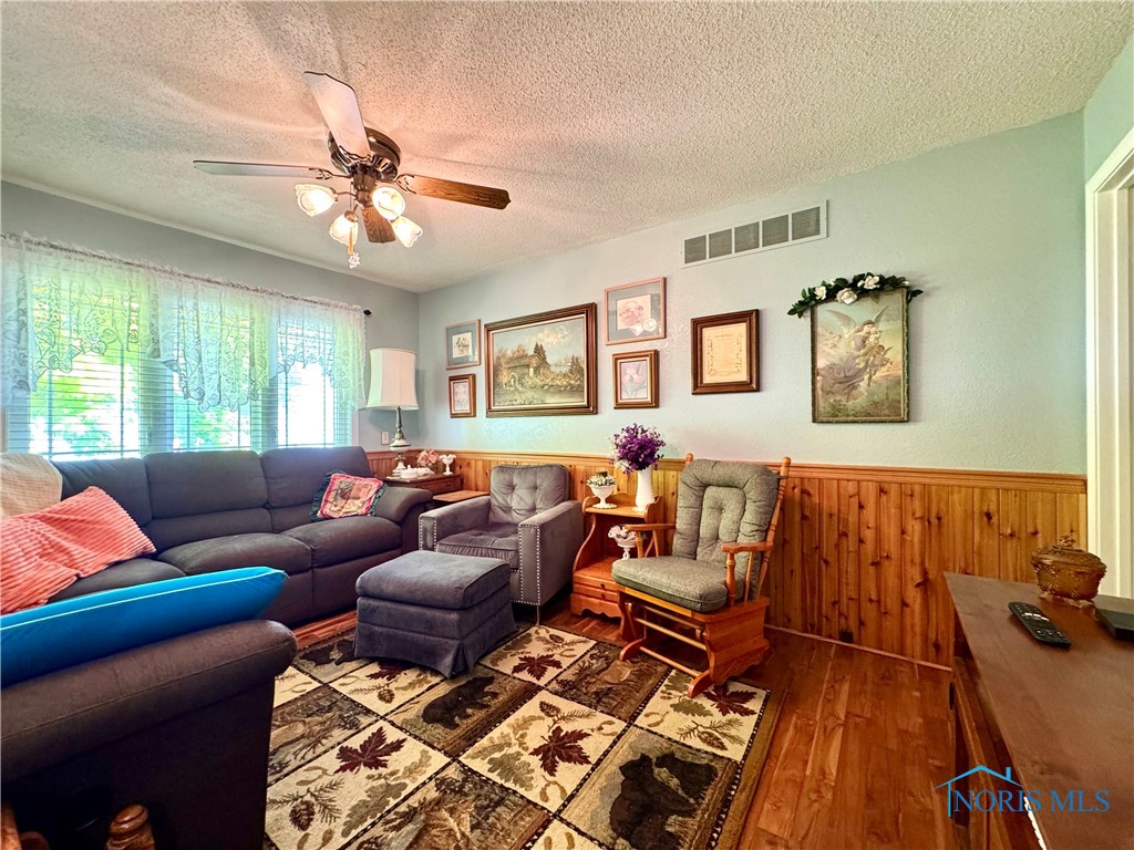 360 N Harmony Drive, Napoleon, Ohio image 20