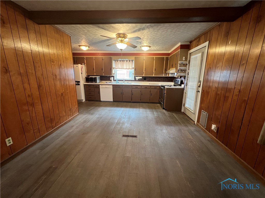 657 N Sandusky Street, Tiffin, Ohio image 9