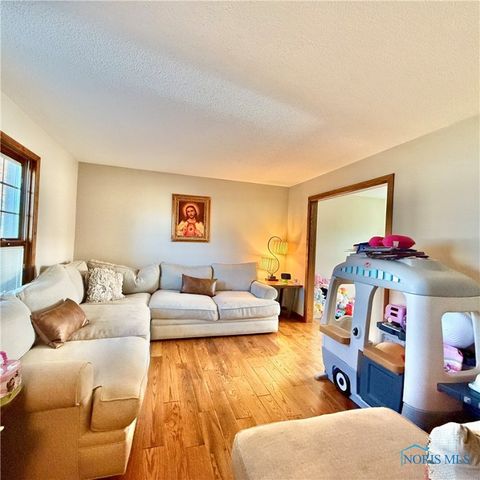 Tiny photo for 2240 Ruthanne Drive, Toledo, OH 43611 (MLS # 6136840)