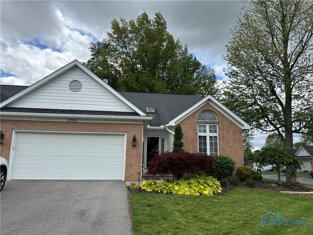 2209 Bonnie Lane, Findlay, Ohio image 1