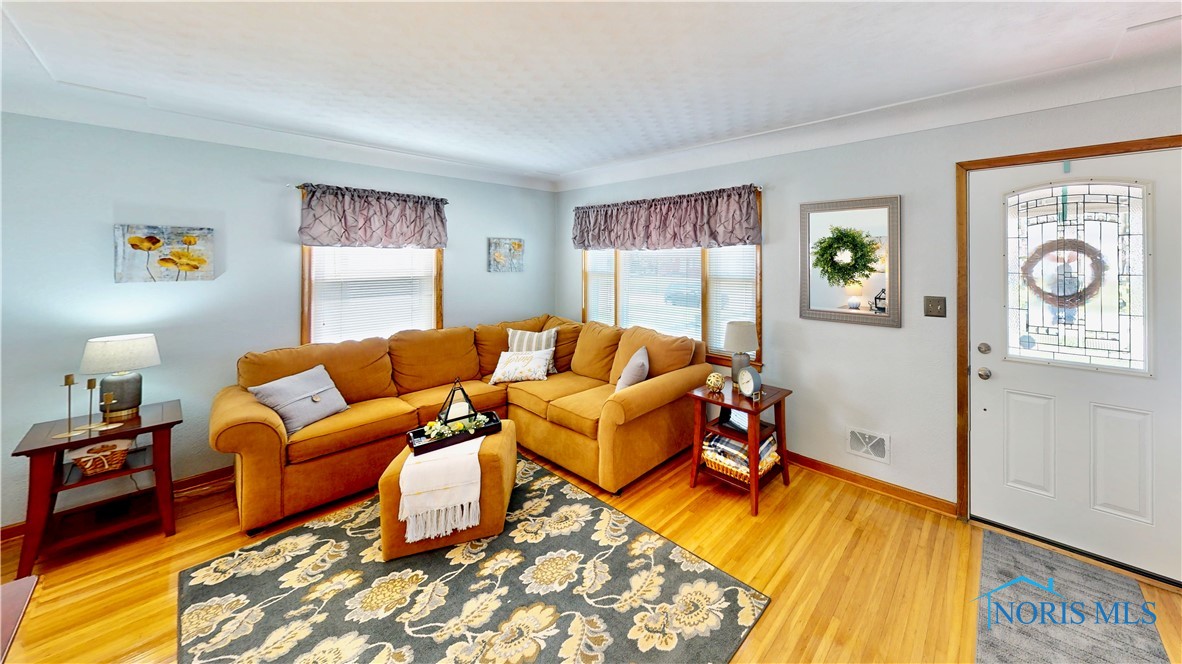 4402 Caroline Avenue, Toledo, Ohio image 3