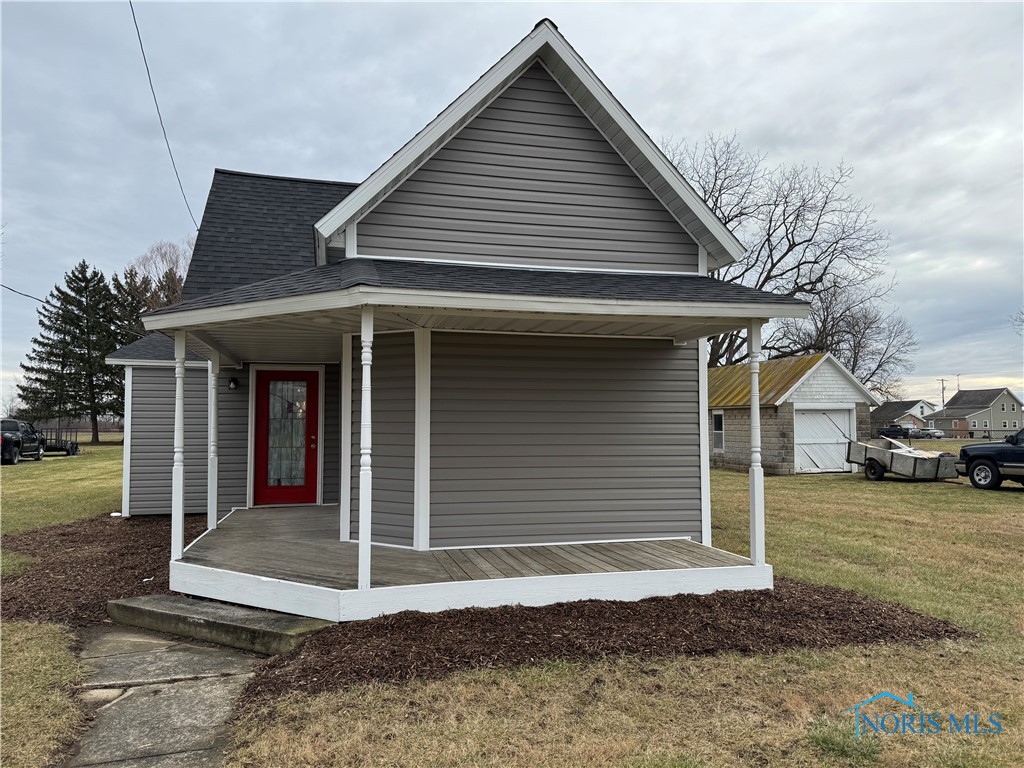 206 N Henry Street, Malinta, Ohio image 2