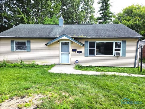 Photo of 4501 Thackeray Road, Maumee, OH 43537 (MLS # 6133986)