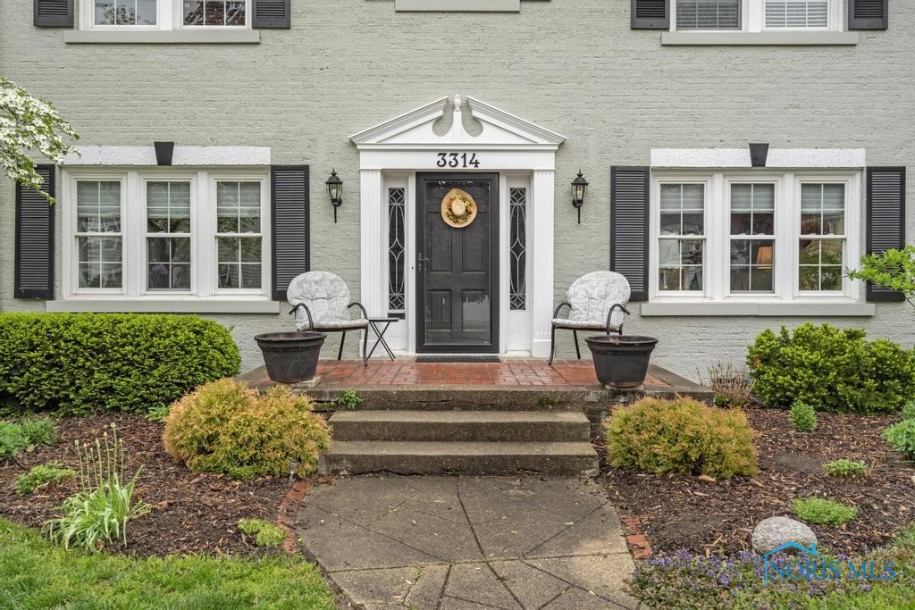 3314 Pelham Road, Ottawa Hills, Ohio image 2