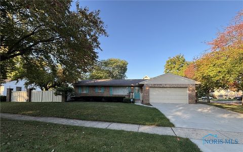 Photo of 1213 Hunt Street, Maumee, OH 43537 (MLS # 6136227)