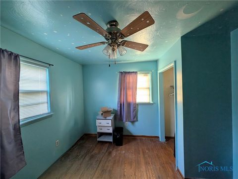 Tiny photo for 558 Thurston Street, Toledo, OH 43605 (MLS # 6136468)