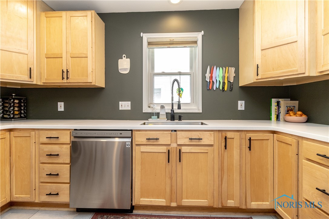 1407 Kenyon Drive, Toledo, Ohio image 23