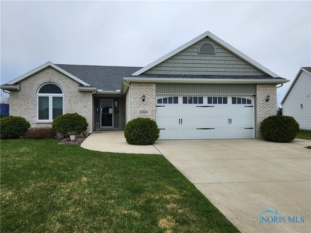 10349 Blue Ridge Drive, Whitehouse, Ohio image 1