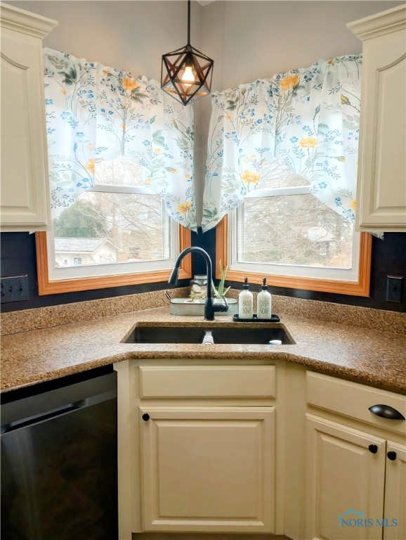 720 Streamview Drive, Perrysburg, Ohio image 18