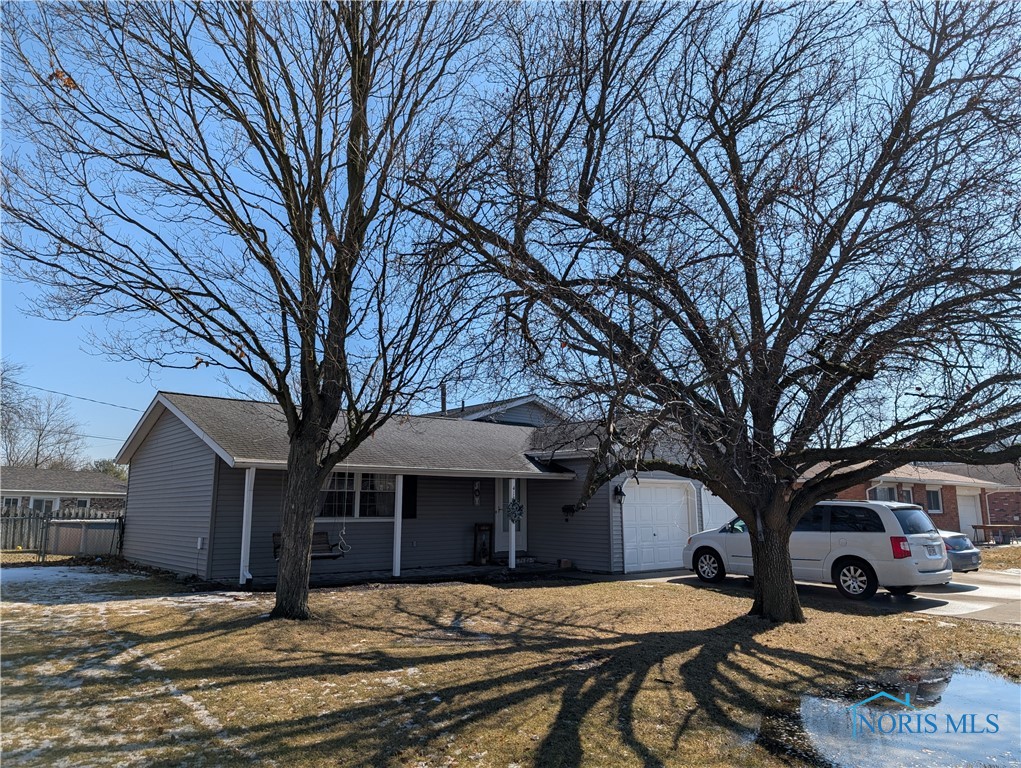 413 Clover Lane, Wauseon, Ohio image 2
