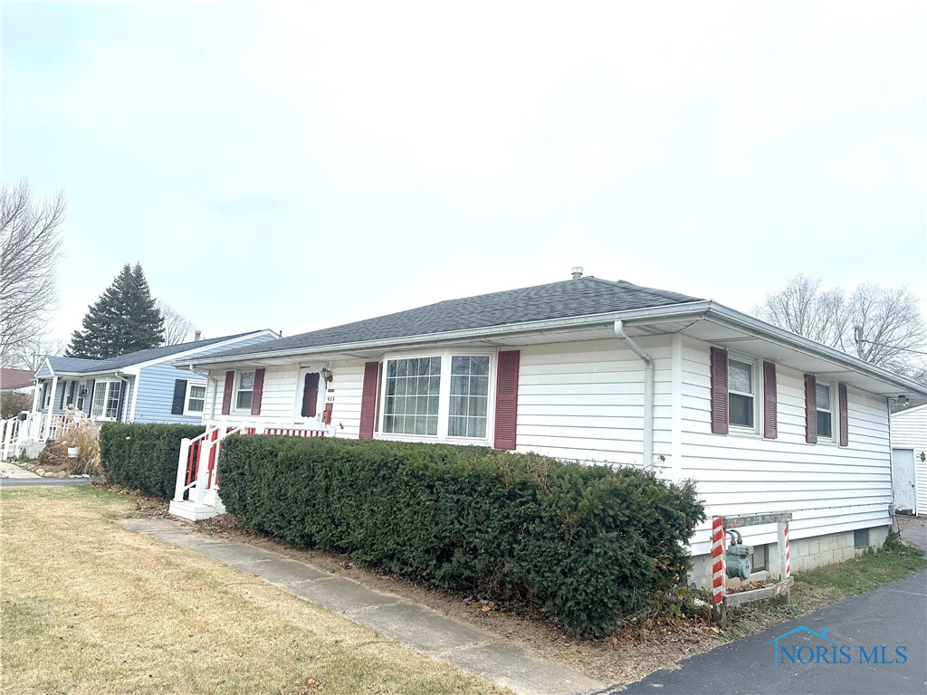 425 Clifton Avenue, Findlay, Ohio image 3