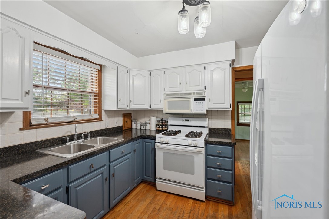 3425 Drummond Road, Toledo, Ohio image 12
