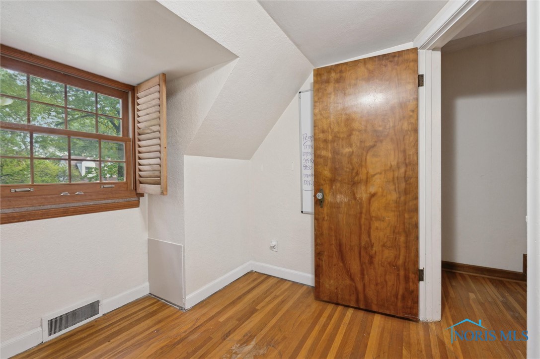 3425 Drummond Road, Toledo, Ohio image 28