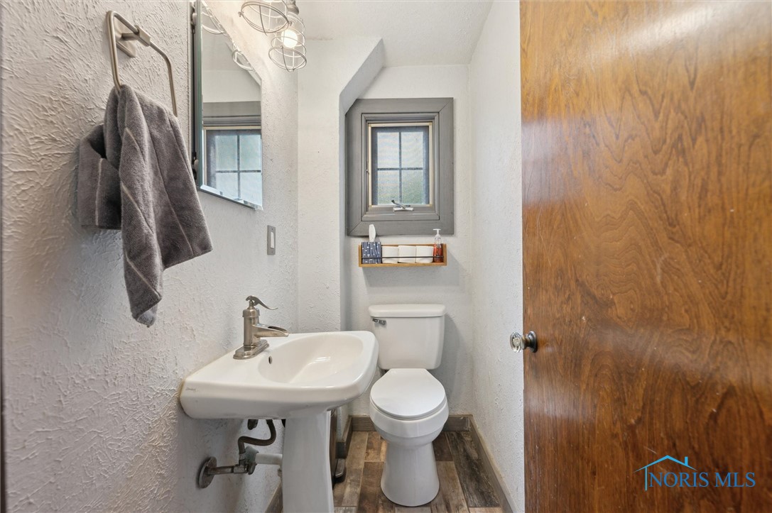 3425 Drummond Road, Toledo, Ohio image 15