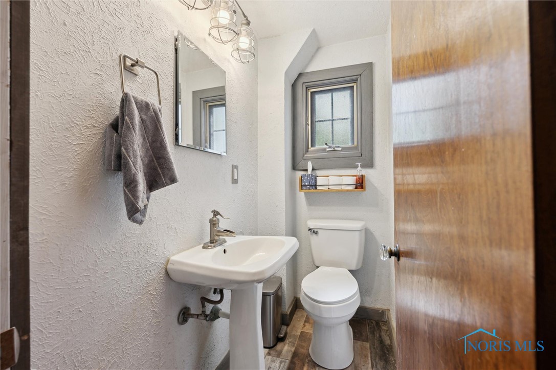 3425 Drummond Road, Toledo, Ohio image 14