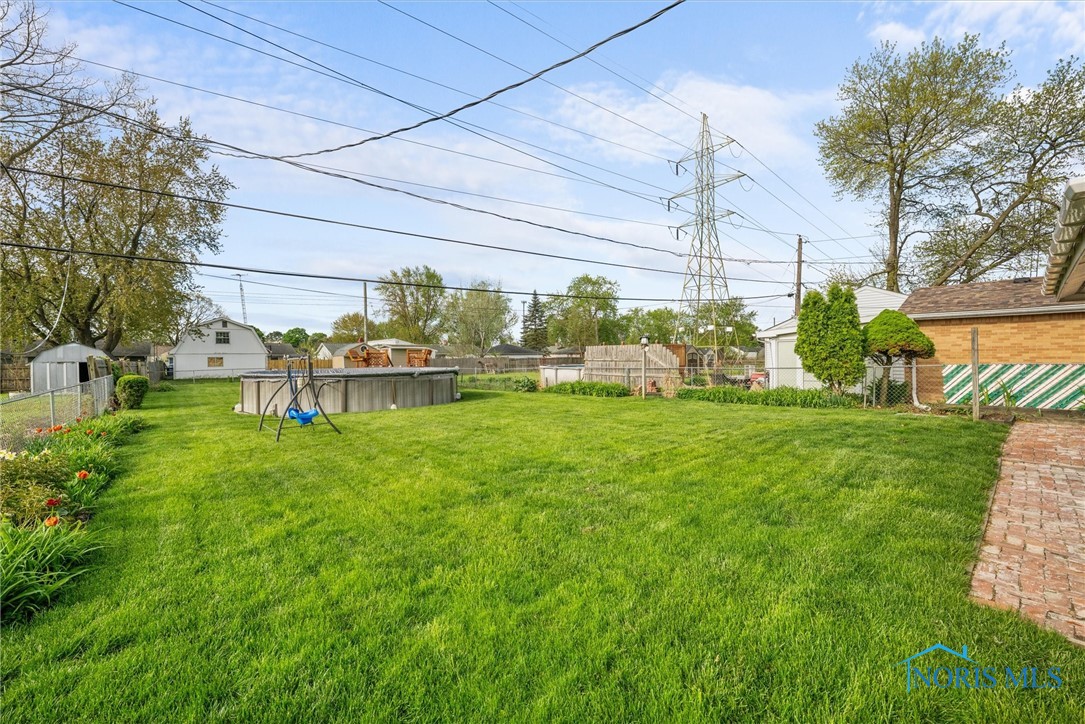 801 Regina Parkway, Toledo, Ohio image 37