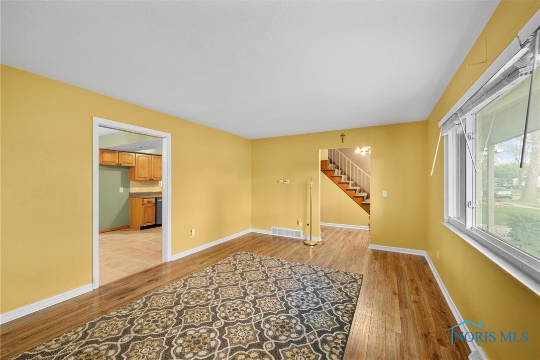 801 Regina Parkway, Toledo, Ohio image 10