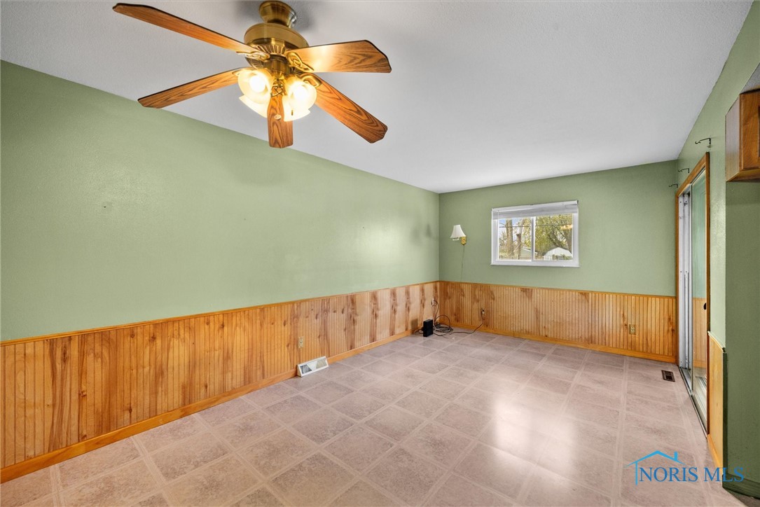 801 Regina Parkway, Toledo, Ohio image 11
