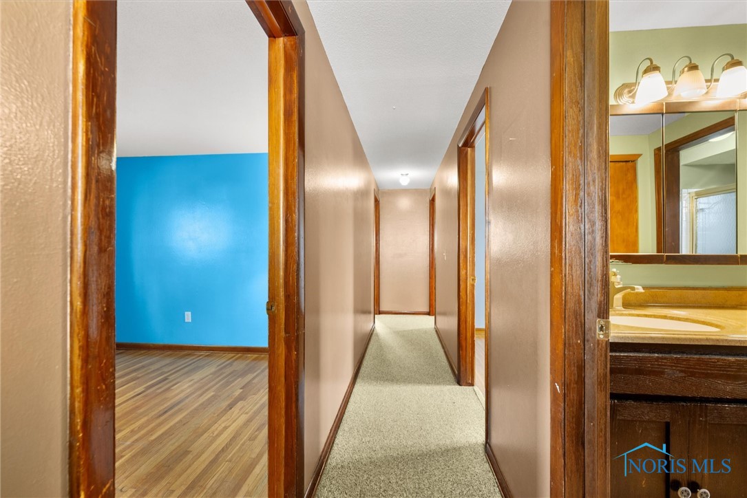 801 Regina Parkway, Toledo, Ohio image 21
