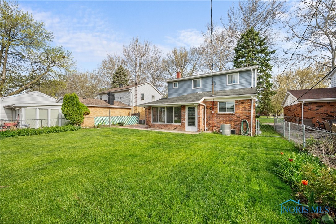 801 Regina Parkway, Toledo, Ohio image 38