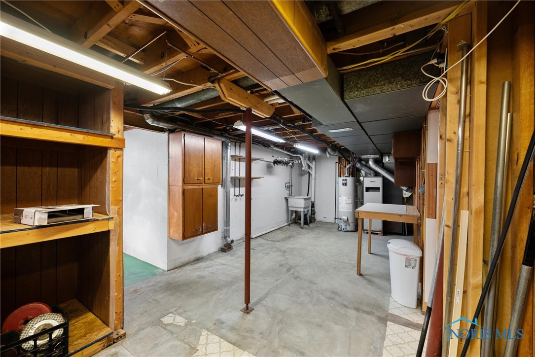 801 Regina Parkway, Toledo, Ohio image 33