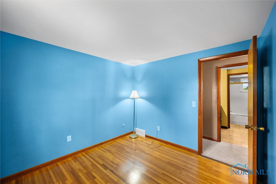 801 Regina Parkway, Toledo, Ohio image 23