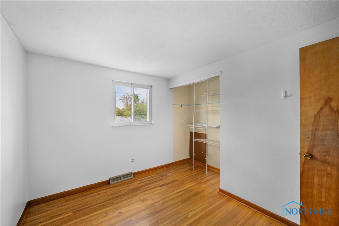 801 Regina Parkway, Toledo, Ohio image 26