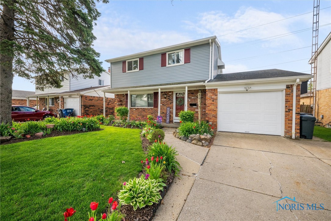 801 Regina Parkway, Toledo, Ohio image 4