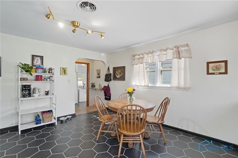 Tiny photo for 304 Prentiss Avenue, Findlay, OH 45840 (MLS # 6136641)