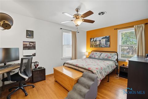 Tiny photo for 304 Prentiss Avenue, Findlay, OH 45840 (MLS # 6136641)