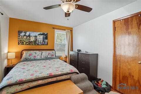 Tiny photo for 304 Prentiss Avenue, Findlay, OH 45840 (MLS # 6136641)