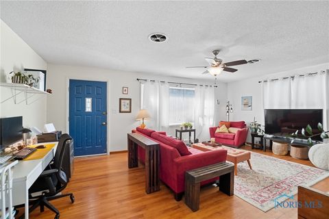 Tiny photo for 304 Prentiss Avenue, Findlay, OH 45840 (MLS # 6136641)