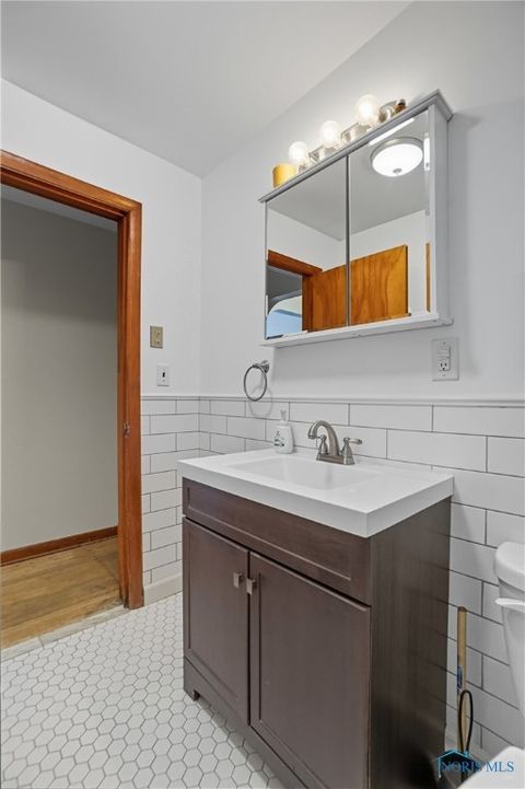 Tiny photo for 304 Prentiss Avenue, Findlay, OH 45840 (MLS # 6136641)