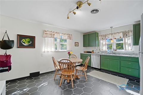 Tiny photo for 304 Prentiss Avenue, Findlay, OH 45840 (MLS # 6136641)