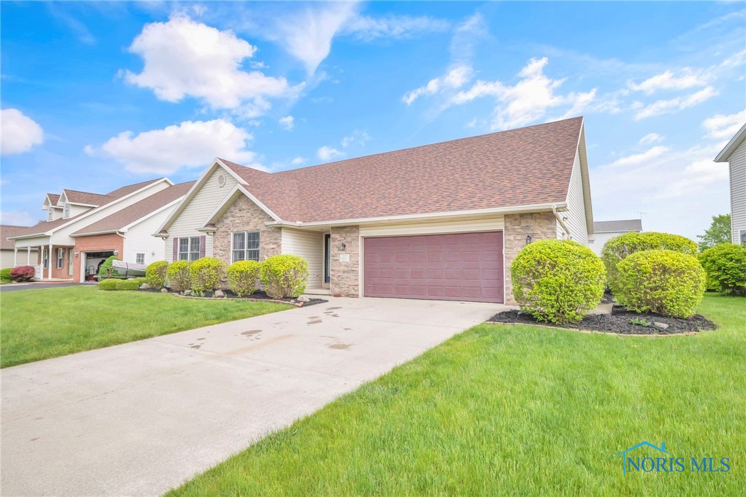 1330 Kennsington Drive, Findlay, Ohio image 4