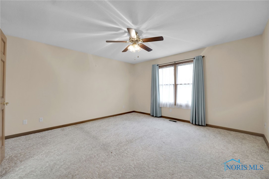1330 Kennsington Drive, Findlay, Ohio image 17