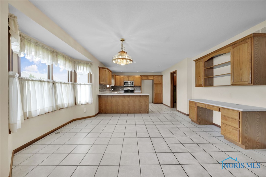 1330 Kennsington Drive, Findlay, Ohio image 11