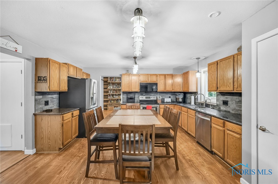 2343 Coe Court, Perrysburg, Ohio image 4