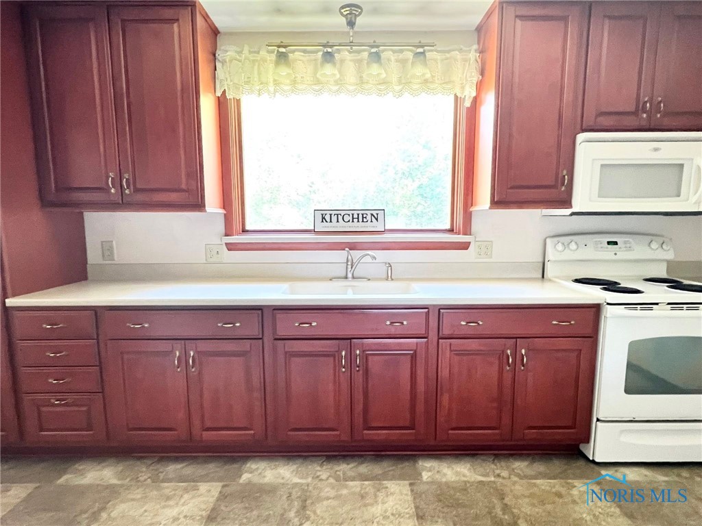 Findlay, Ohio 45840, United States, 4 Bedrooms Bedrooms, ,2 BathroomsBathrooms,Residential,Coming Soon,163123