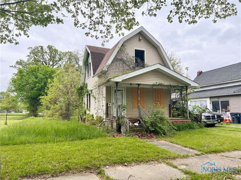 Homes For Sale - 1627 Fernwood Avenue<br/> Lucas County, Toledo, OH 43607