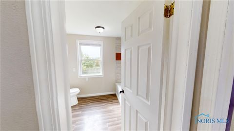 Tiny photo for 933 E Cole Road, Fremont, OH 43420 (MLS # 6136337)