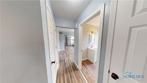 Tiny photo for 933 E Cole Road, Fremont, OH 43420 (MLS # 6136337)