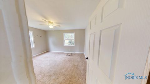 Tiny photo for 933 E Cole Road, Fremont, OH 43420 (MLS # 6136337)