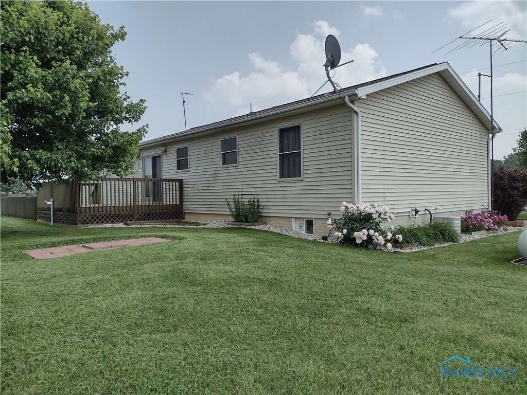 199 Shoshone Trail, Montpelier, Ohio image 2