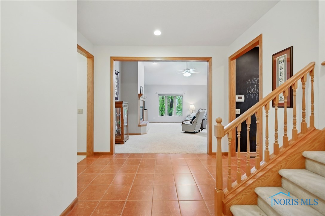 2714 Woodhaven Place, Findlay, Ohio image 4