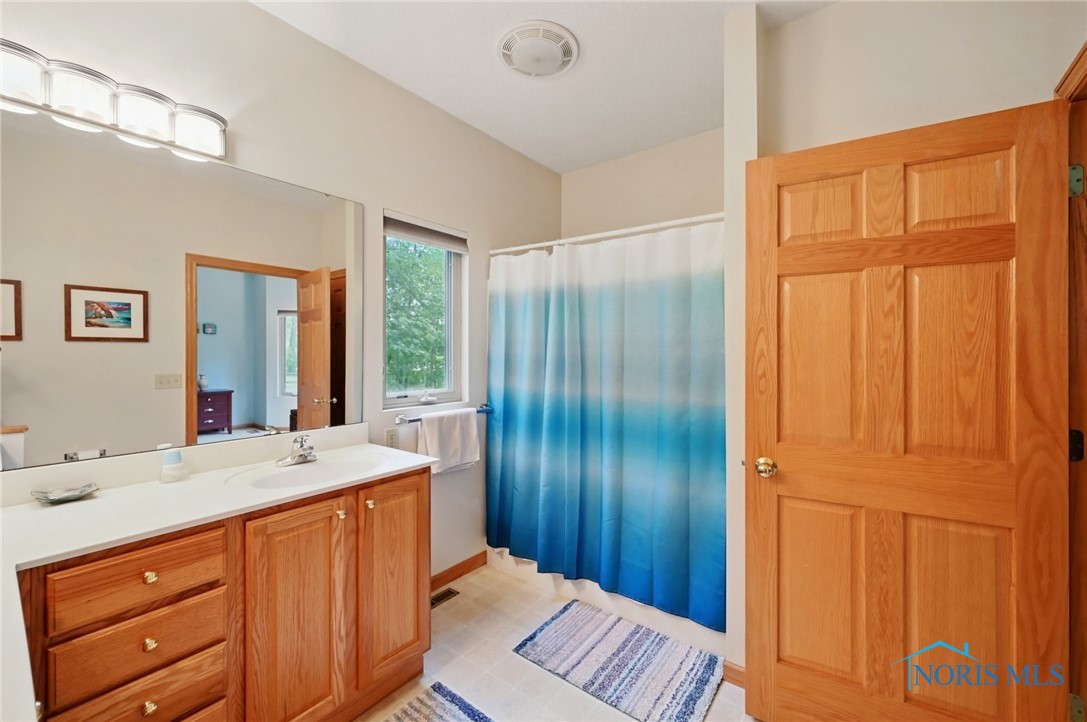 2714 Woodhaven Place, Findlay, Ohio image 27