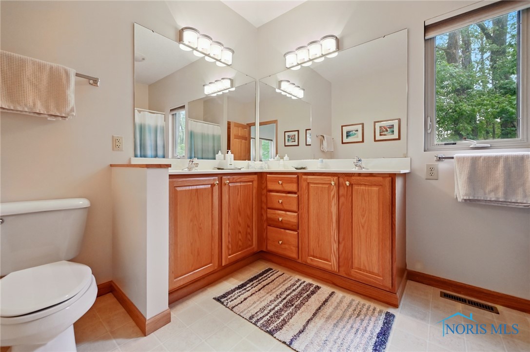 2714 Woodhaven Place, Findlay, Ohio image 26