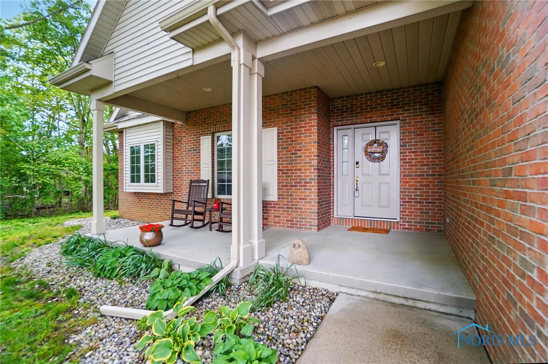 2714 Woodhaven Place, Findlay, Ohio image 2